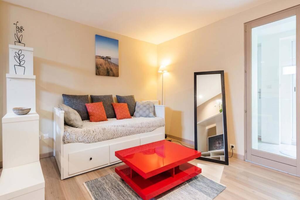 Studio Next To Bordeaux City Center With A Terrace بوجْلِ المظهر الخارجي الصورة